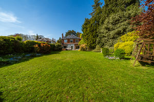 REAR GARDEN- click for photo gallery